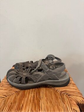 Keen Women's Grey Strappy Sport Sandals size 10.5